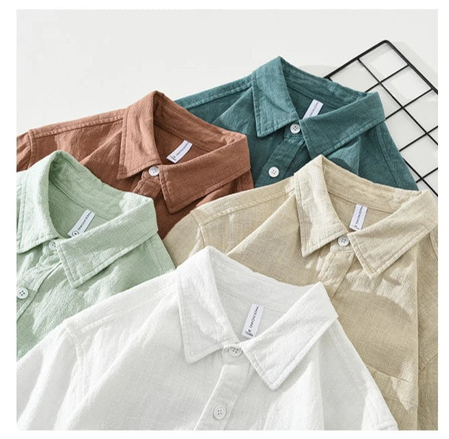 Completo estivo casual traspirante con pantaloncini e camicia a maniche corte per uomo